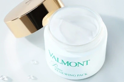 Valmont Prime Renewing Pack 75ml - Image 3